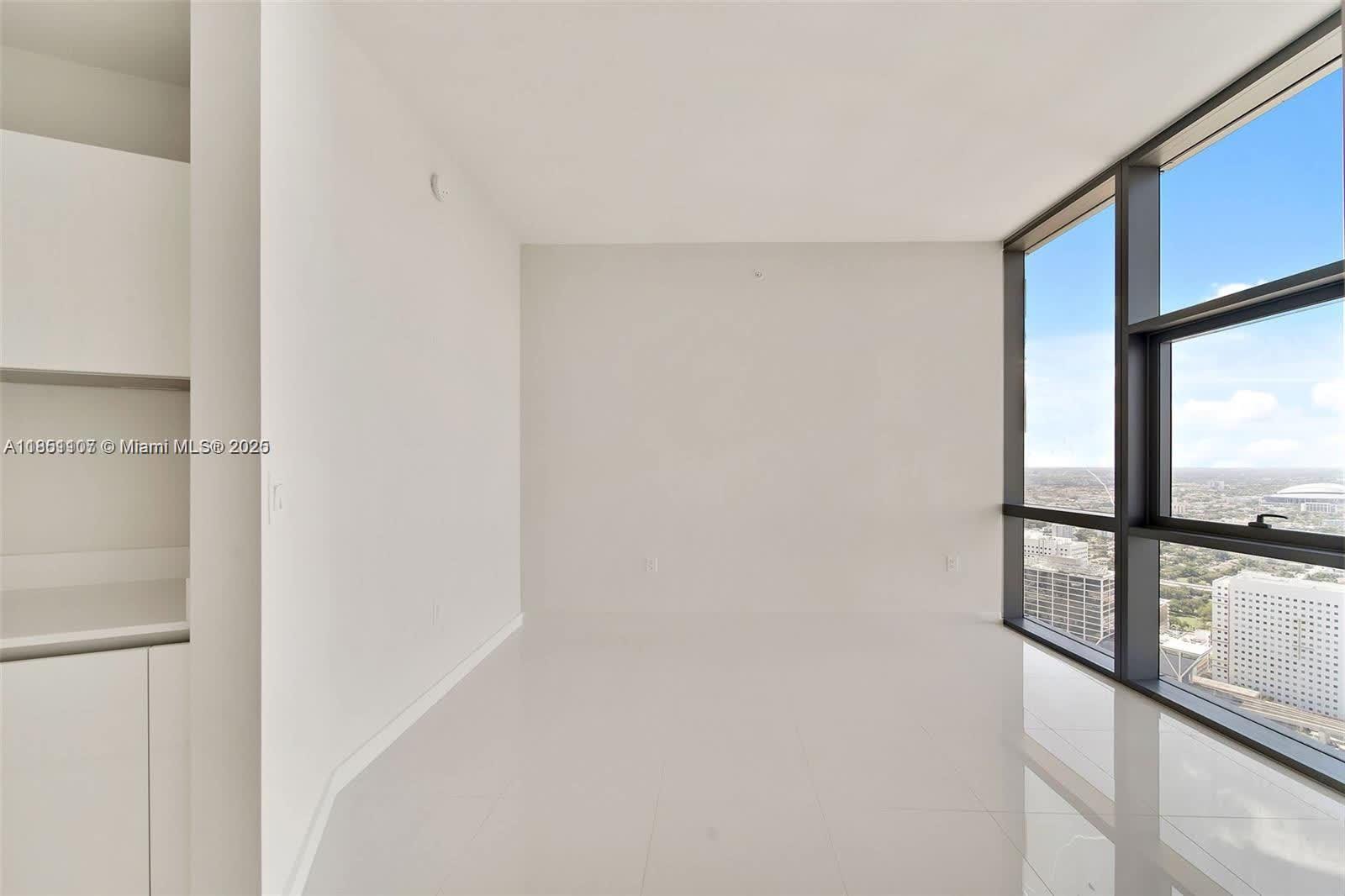 851 NE 1st Ave # 3612