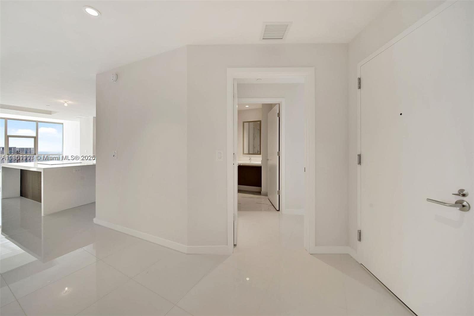 851 NE 1st Ave # 3612