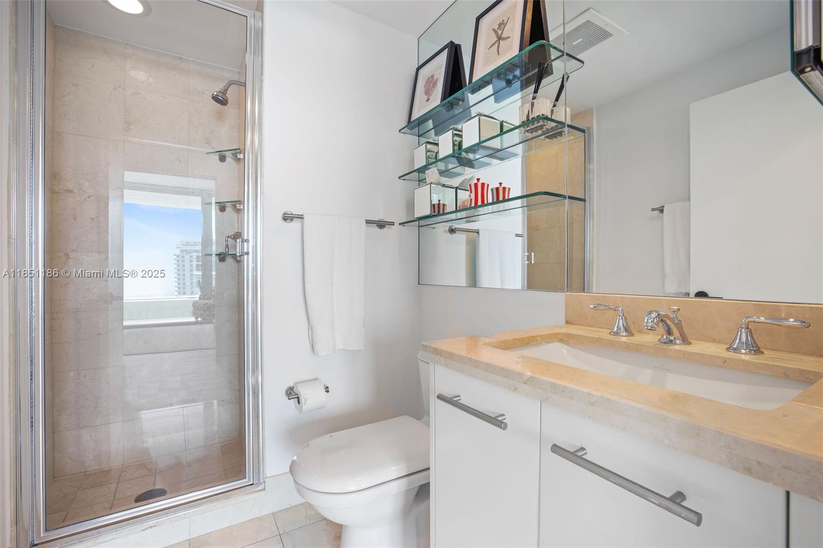 6799 Collins Ave # 706