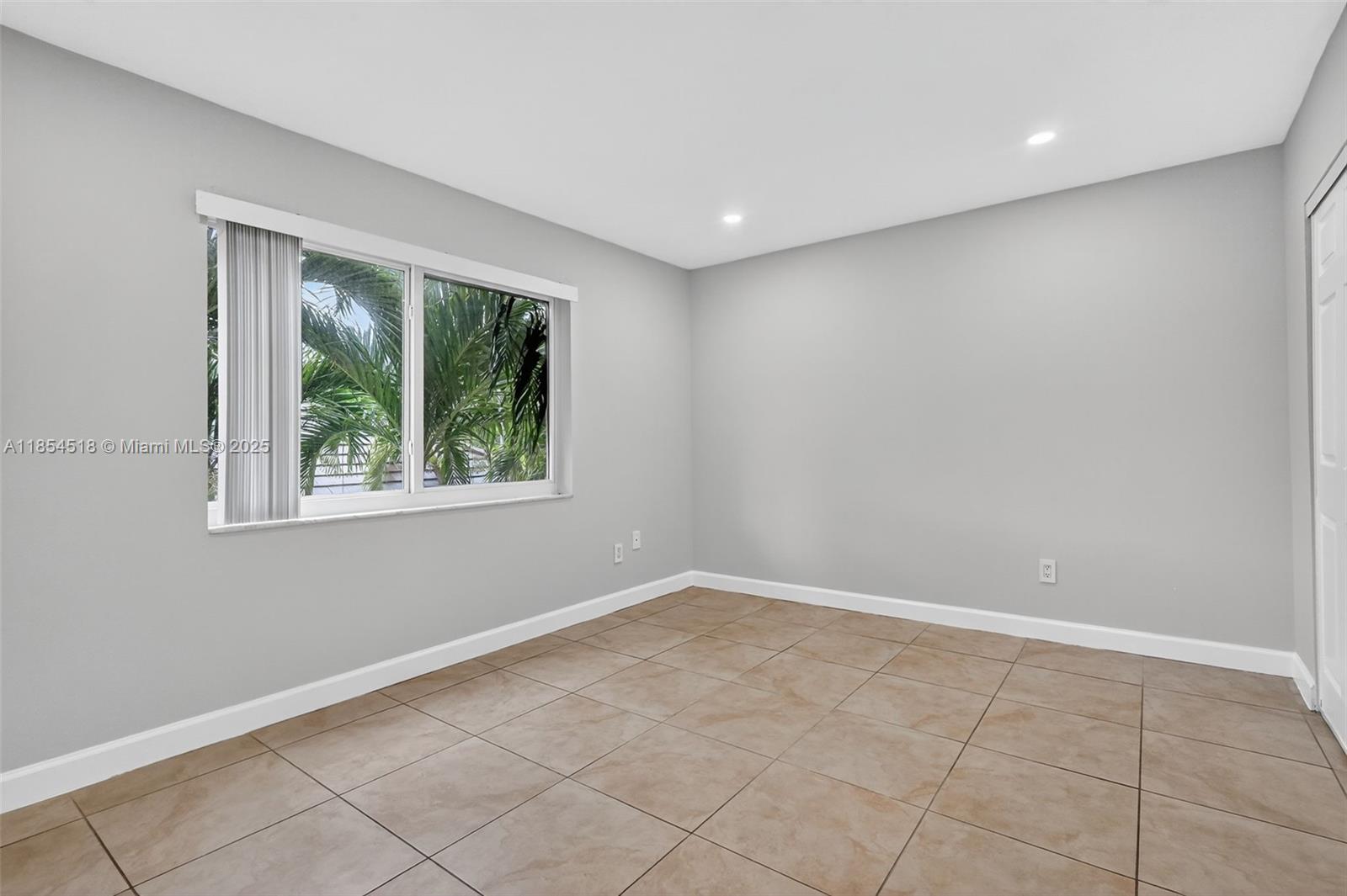 7705 Camino Real # B204