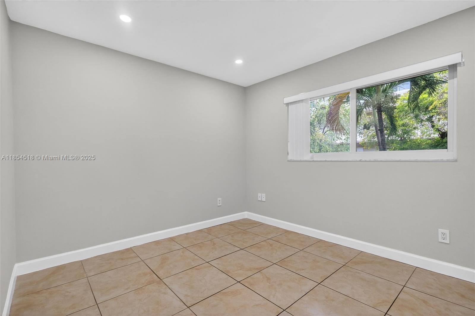 7705 Camino Real # B204