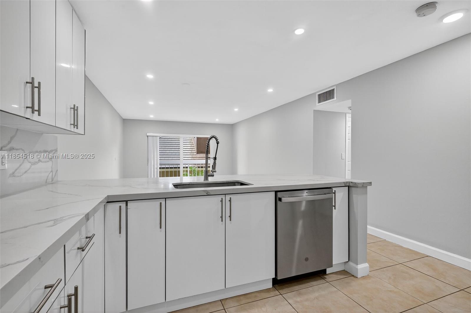 7705 Camino Real # B204