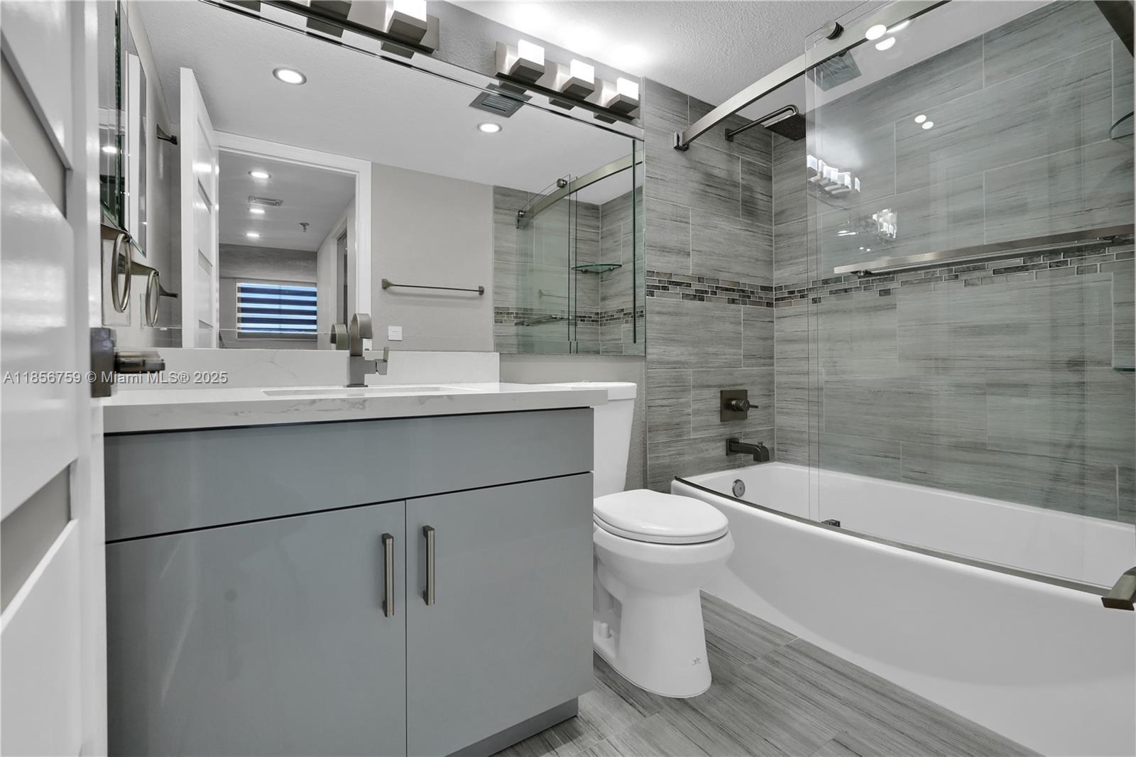 5880 Collins Ave # 403