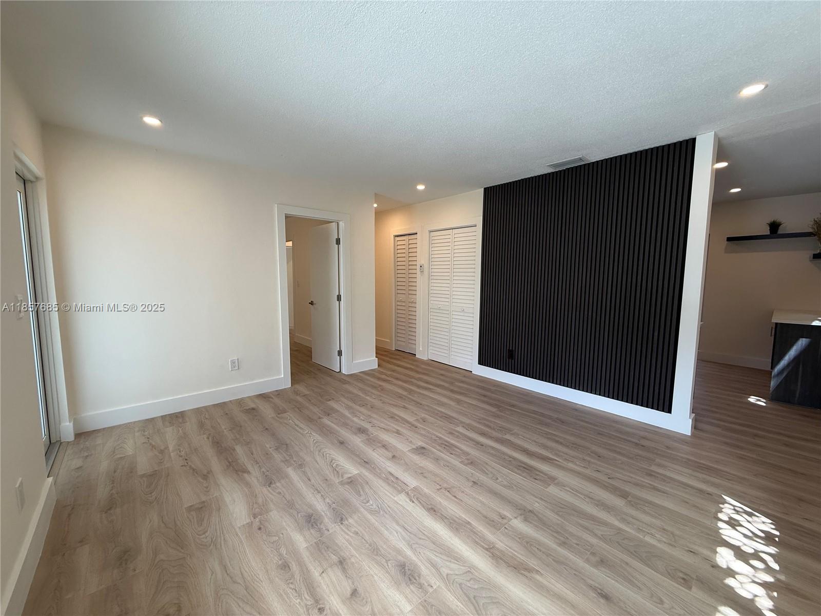 1243 NW 25th St # 1243