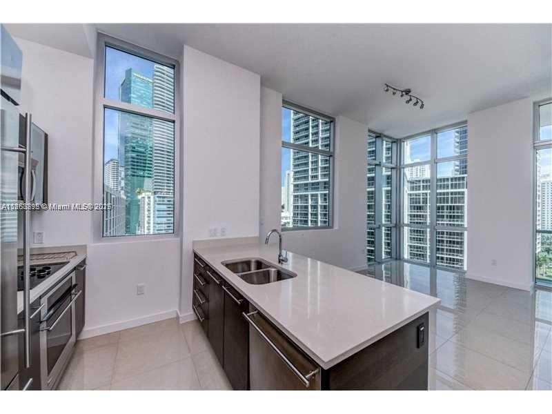 500 Brickell Ave # 1101