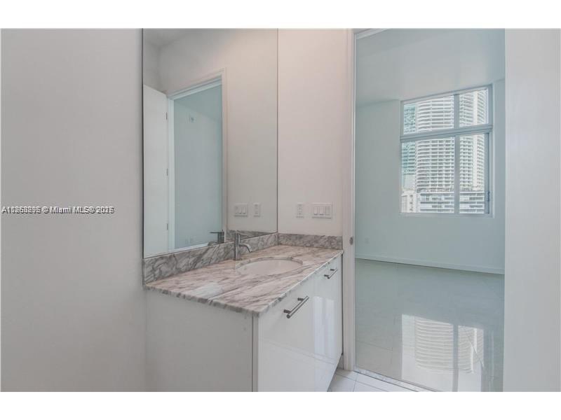 500 Brickell Ave # 1101