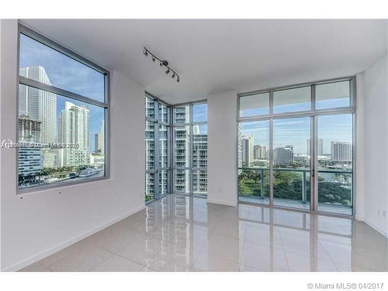 500 Brickell Ave # 1101
