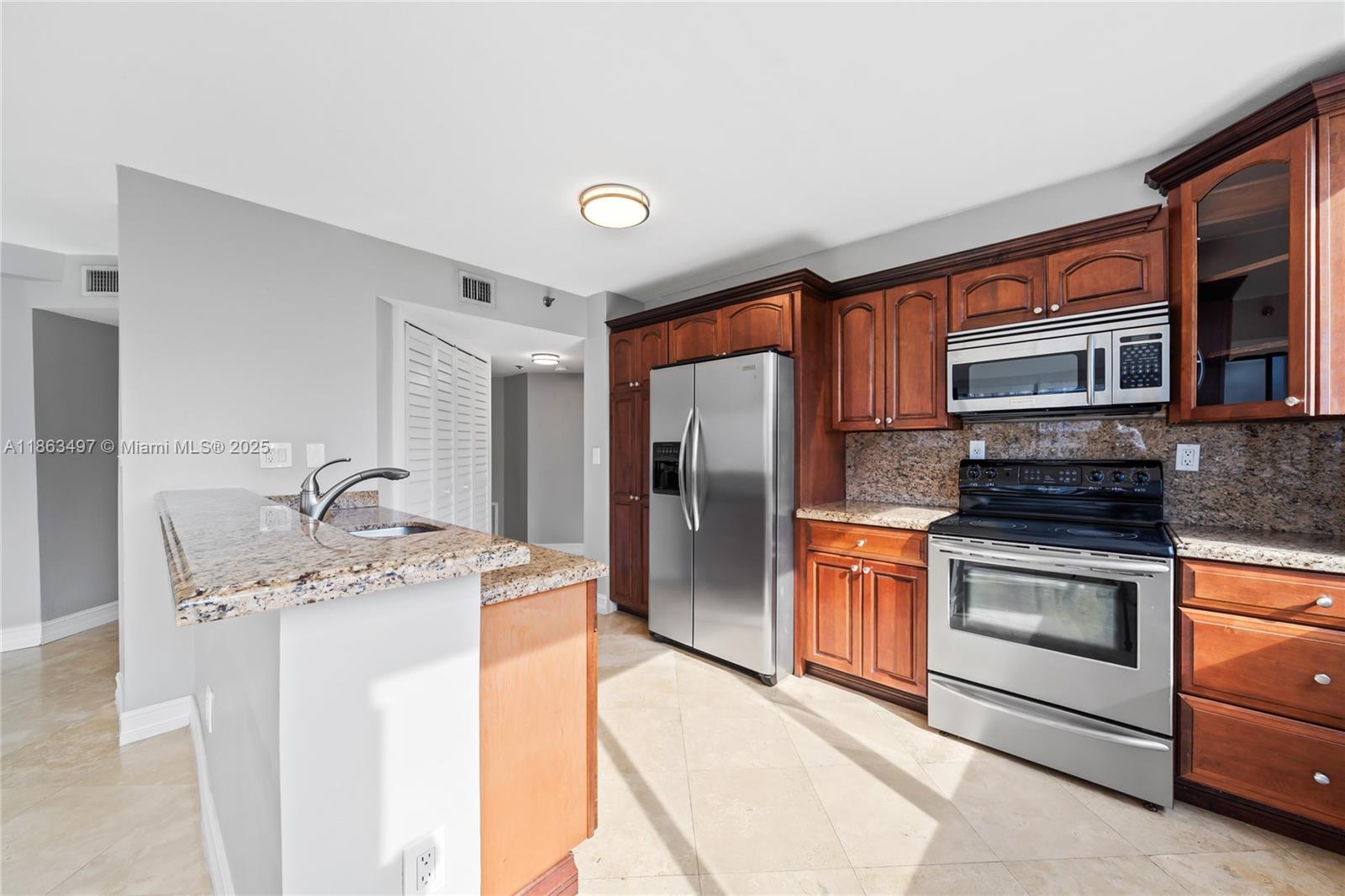 540 Brickell Key Dr # 815