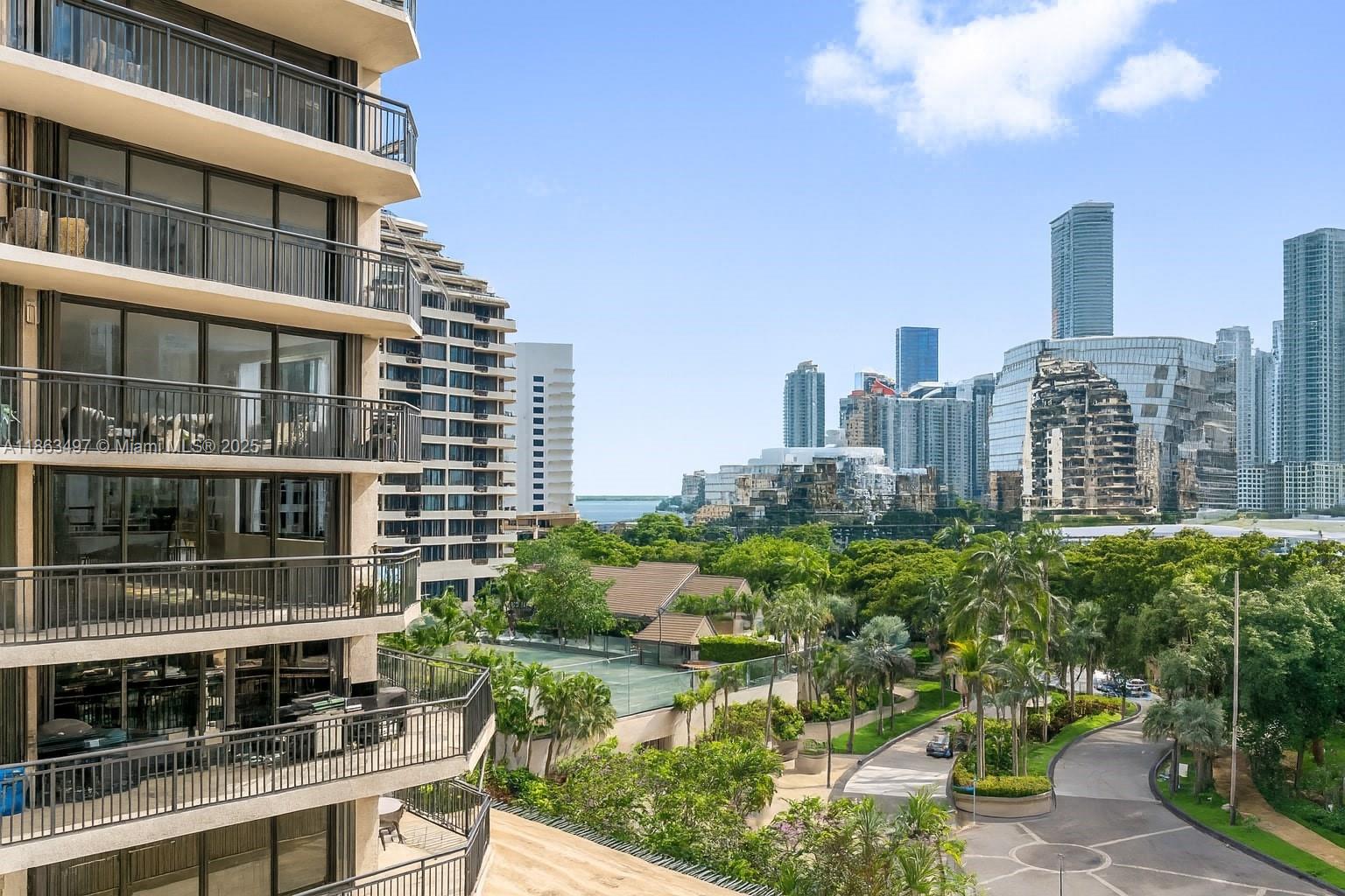 540 Brickell Key Dr # 815