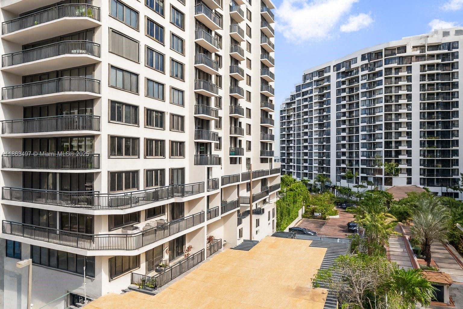 540 Brickell Key Dr # 815