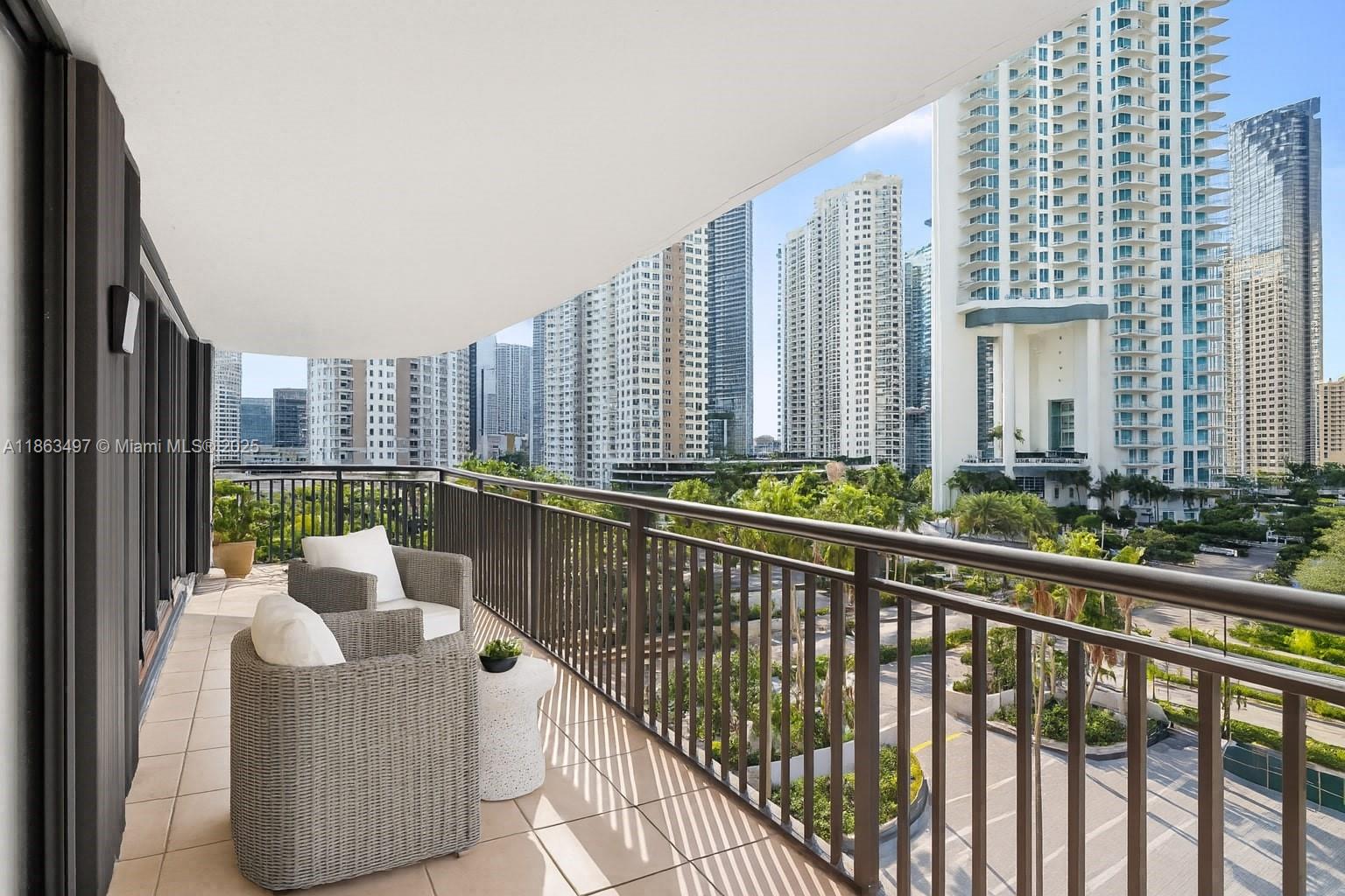 540 Brickell Key Dr # 815