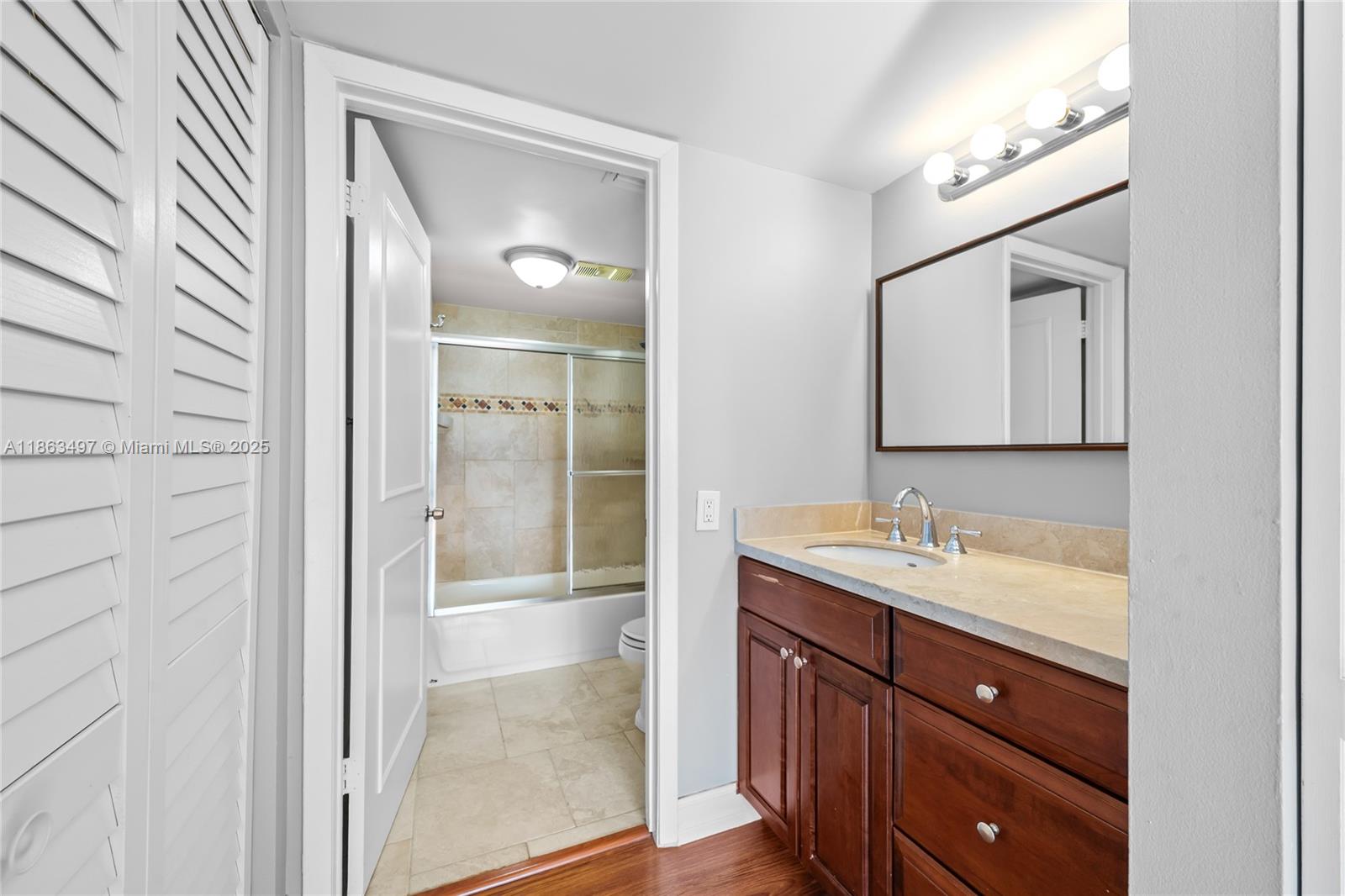 540 Brickell Key Dr # 815