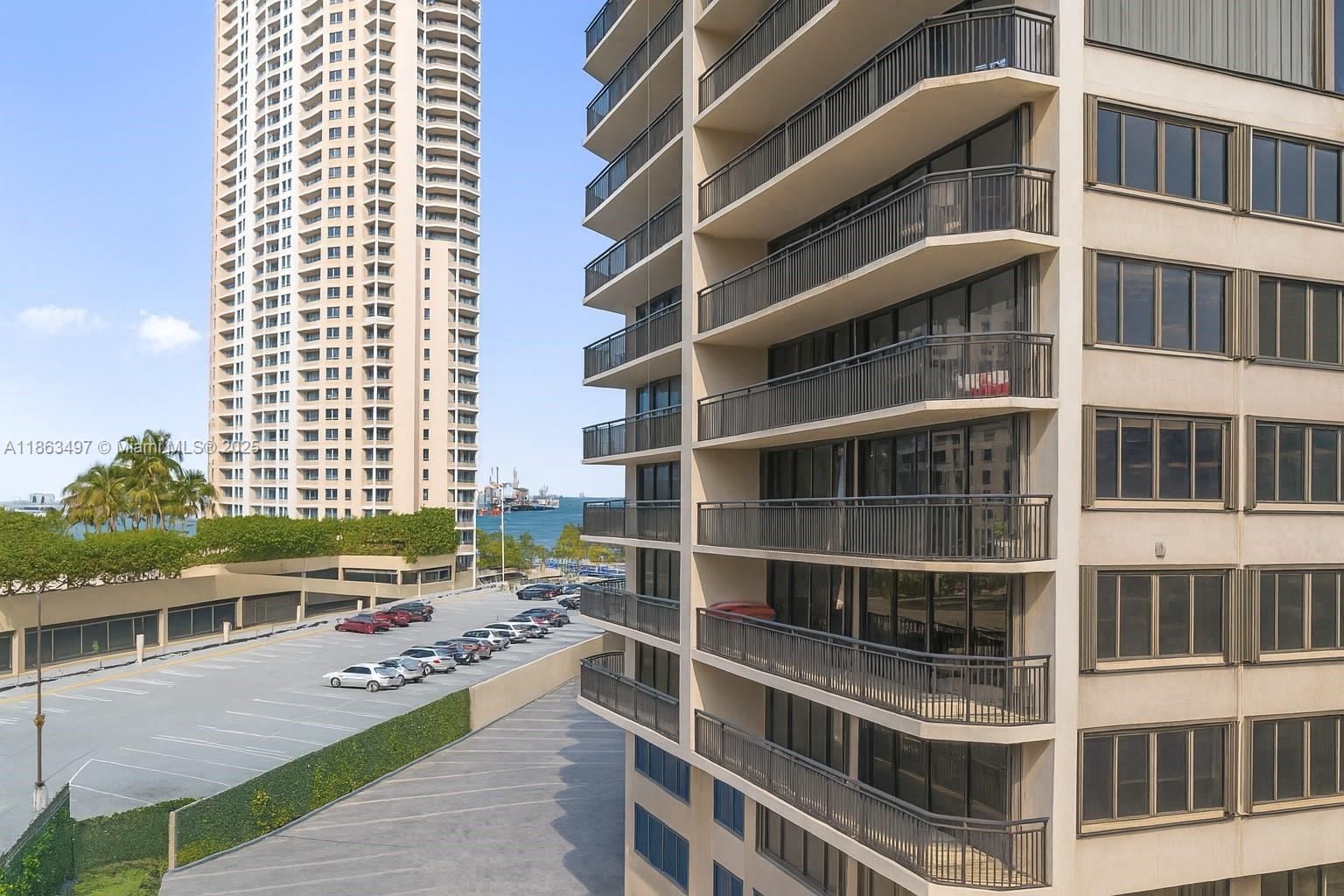 540 Brickell Key Dr # 815