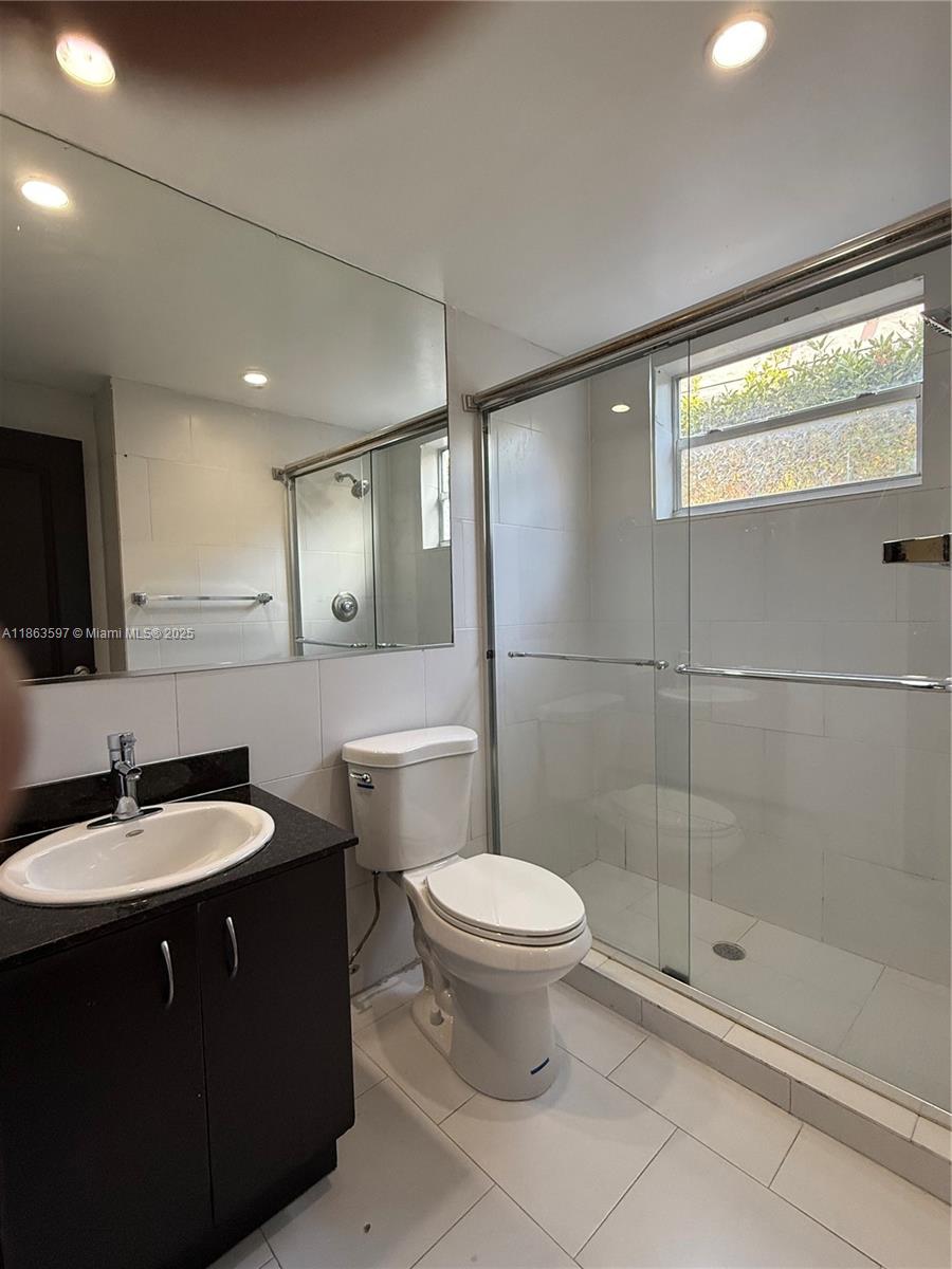 1545 Drexel Ave # 6