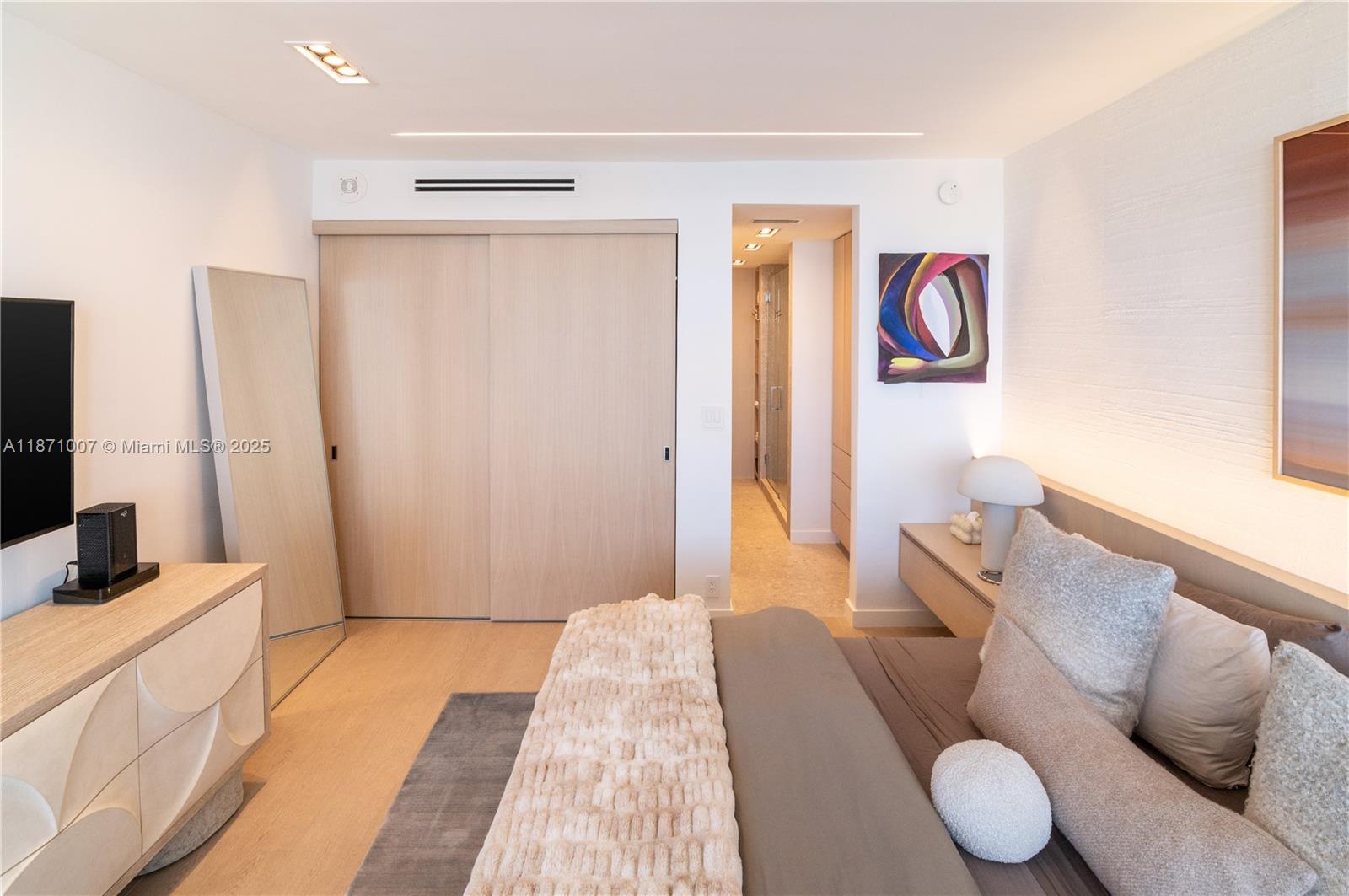 20 Island Ave # 1407