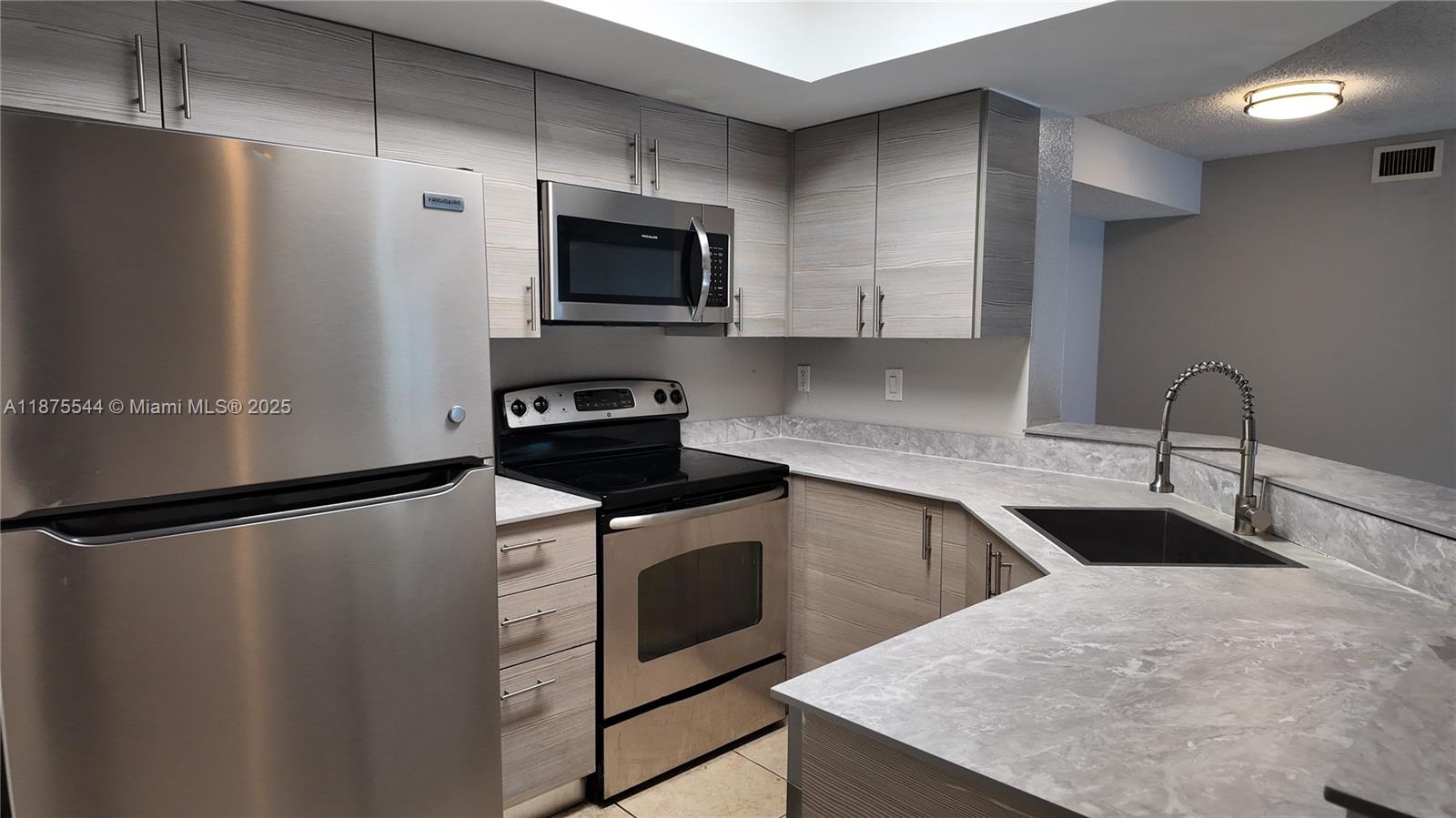 9044 W Atlantic Blvd # 321