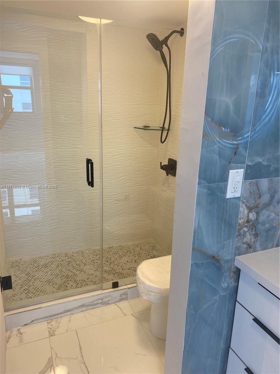 9225 Collins Ave # 704
