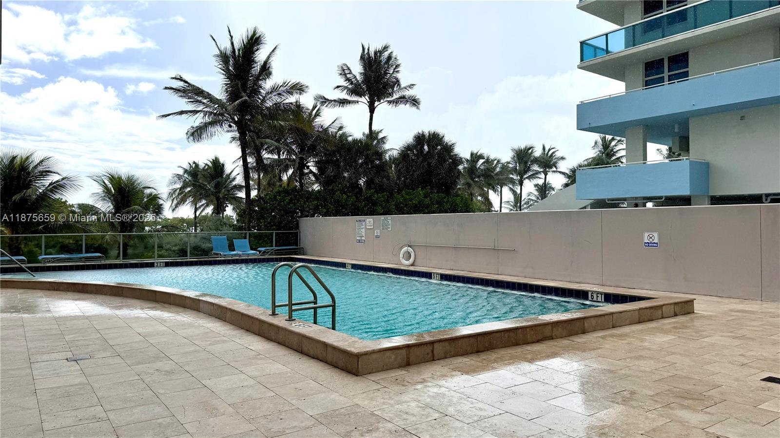 9225 Collins Ave # 704