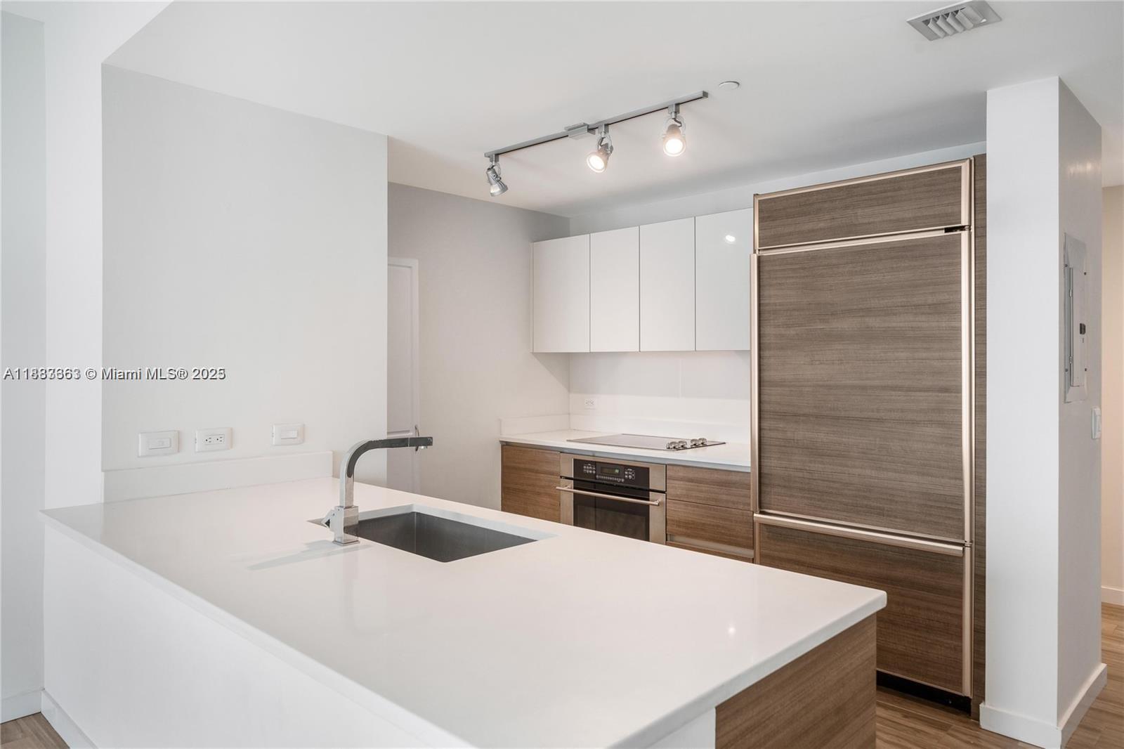 1100 S Miami Ave Unit: 2503
