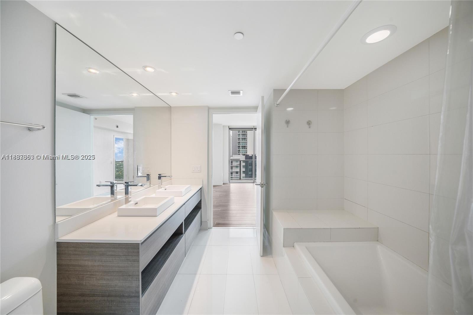 1100 S Miami Ave Unit: 2503