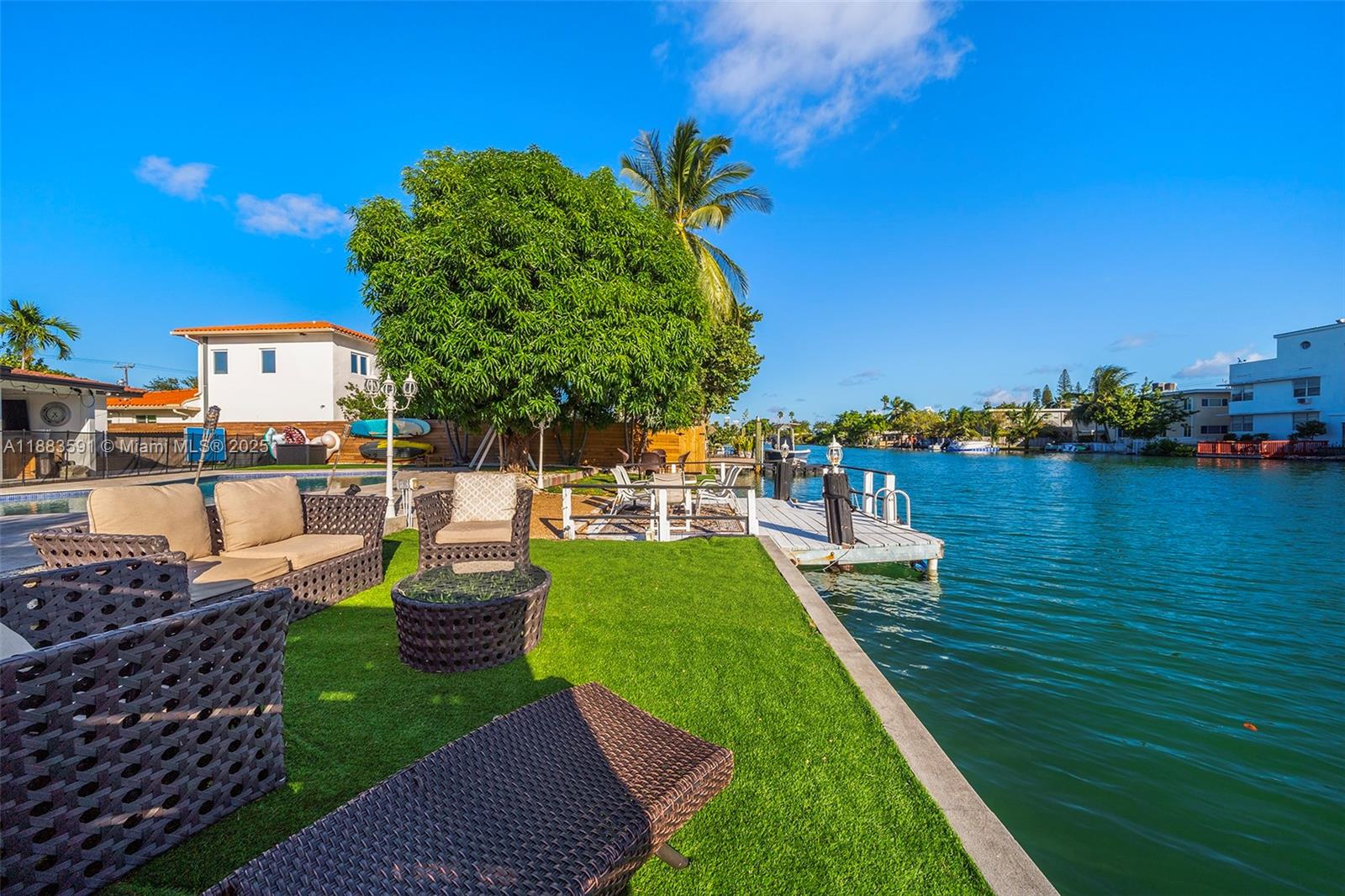 840 S Shore Dr