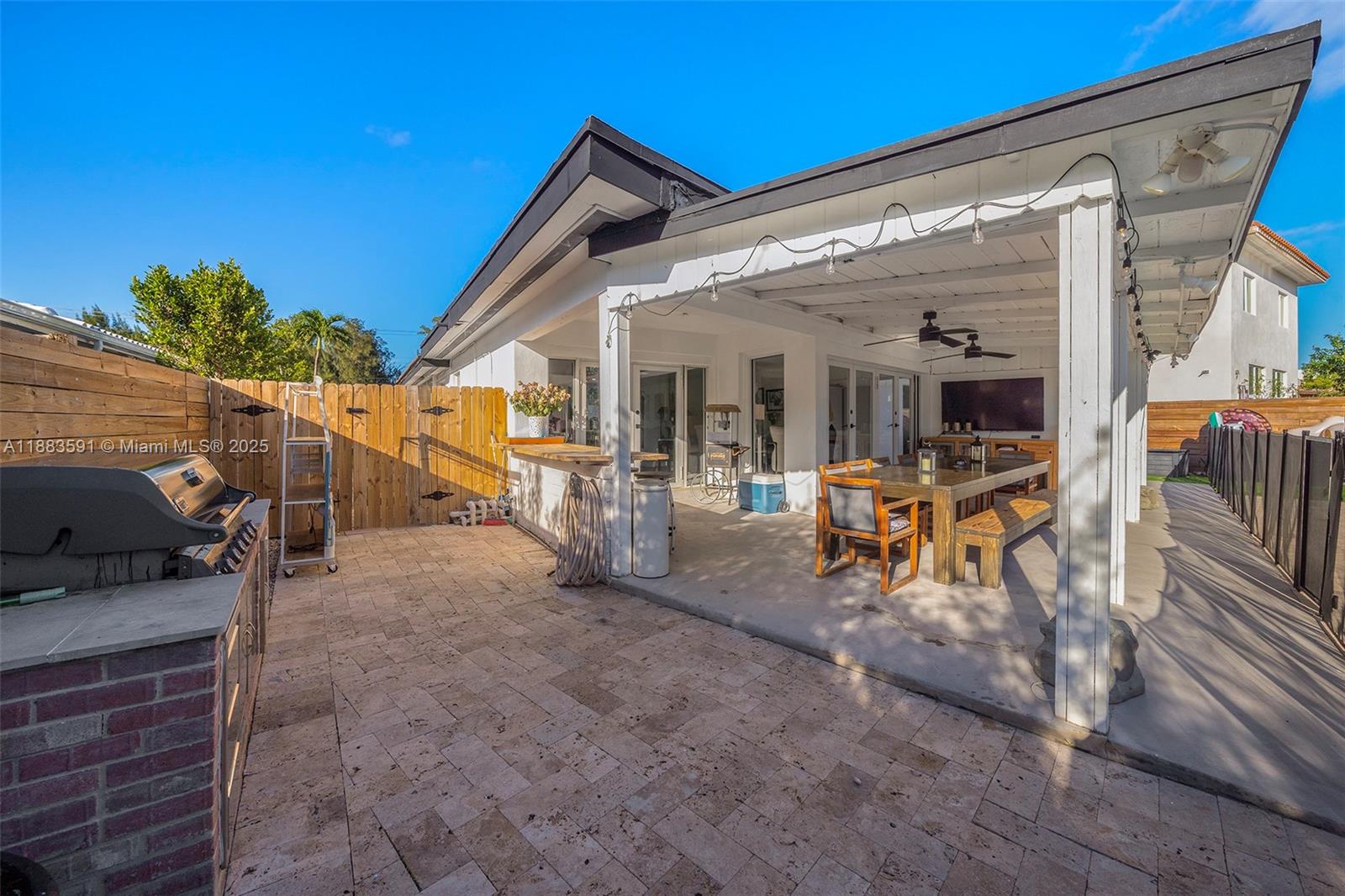 840 S Shore Dr