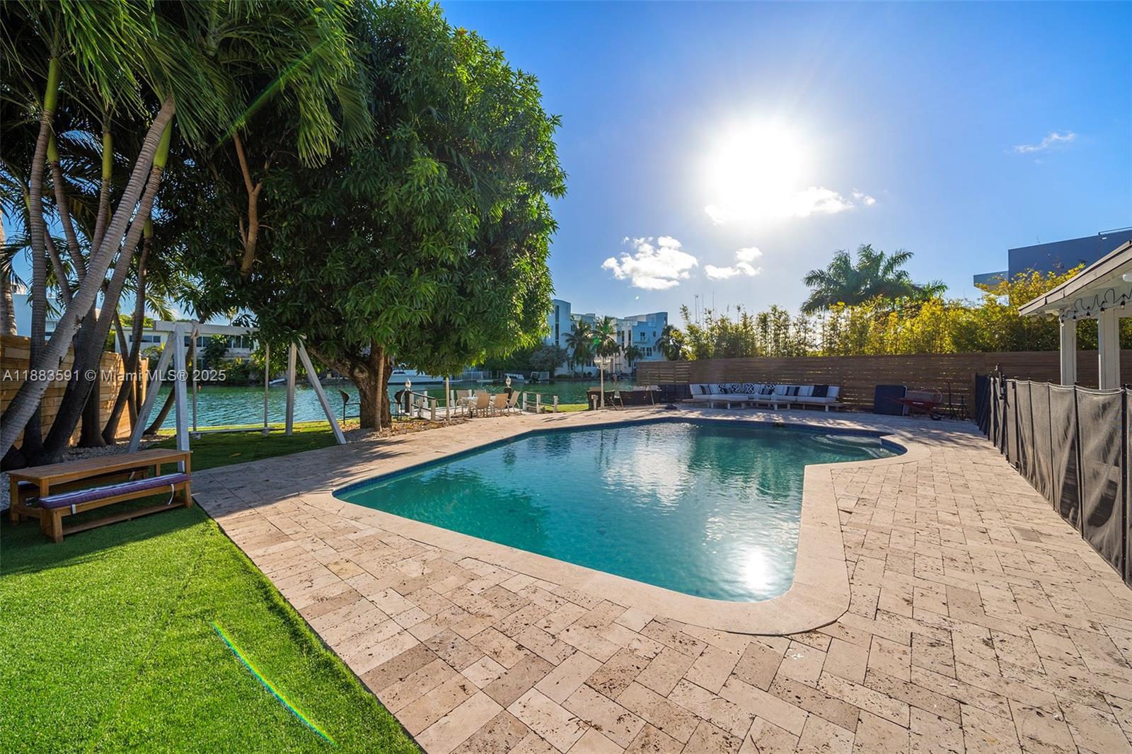 840 S Shore Dr