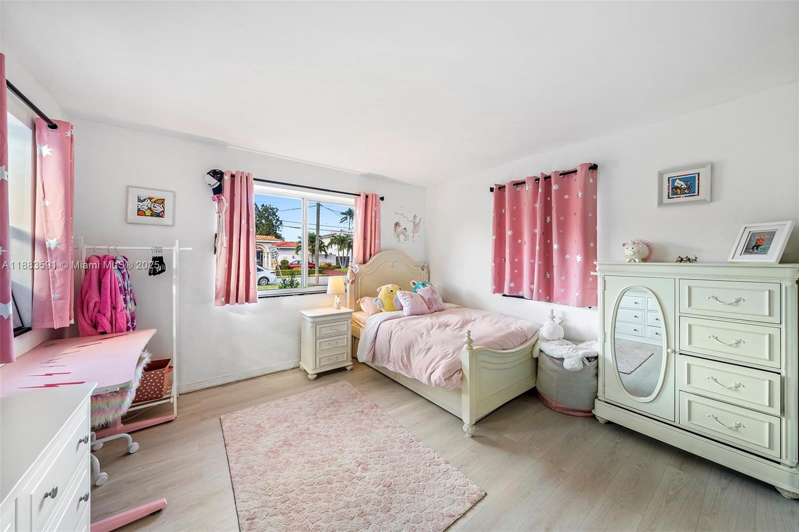 840 S Shore Dr