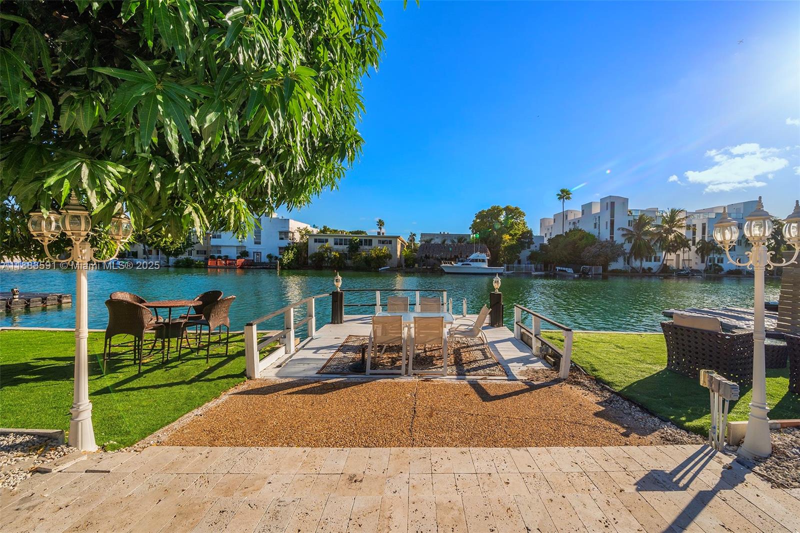 840 S Shore Dr