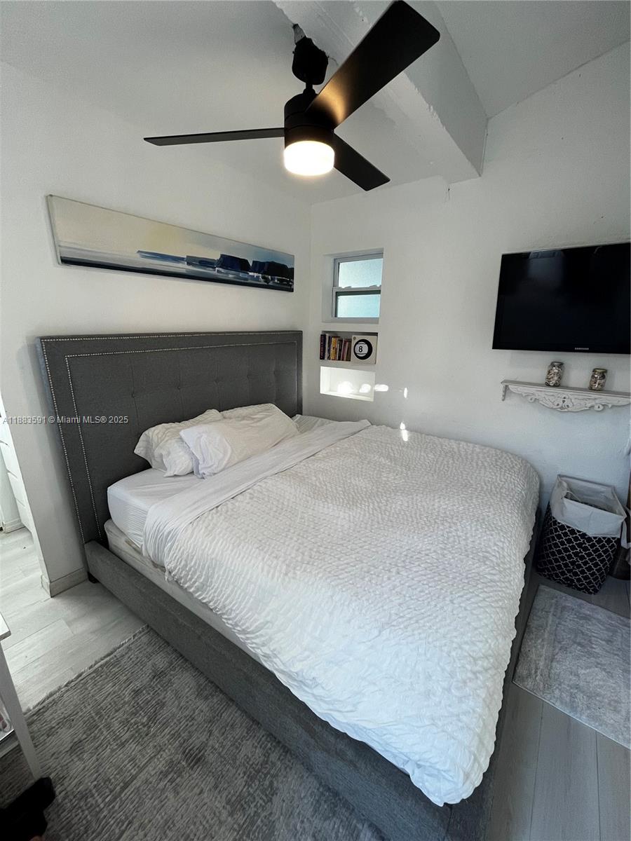 840 S Shore Dr