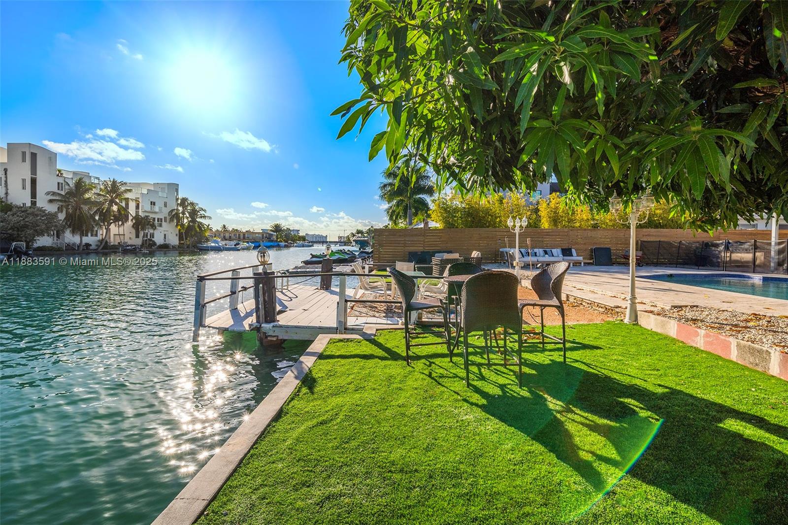 840 S Shore Dr