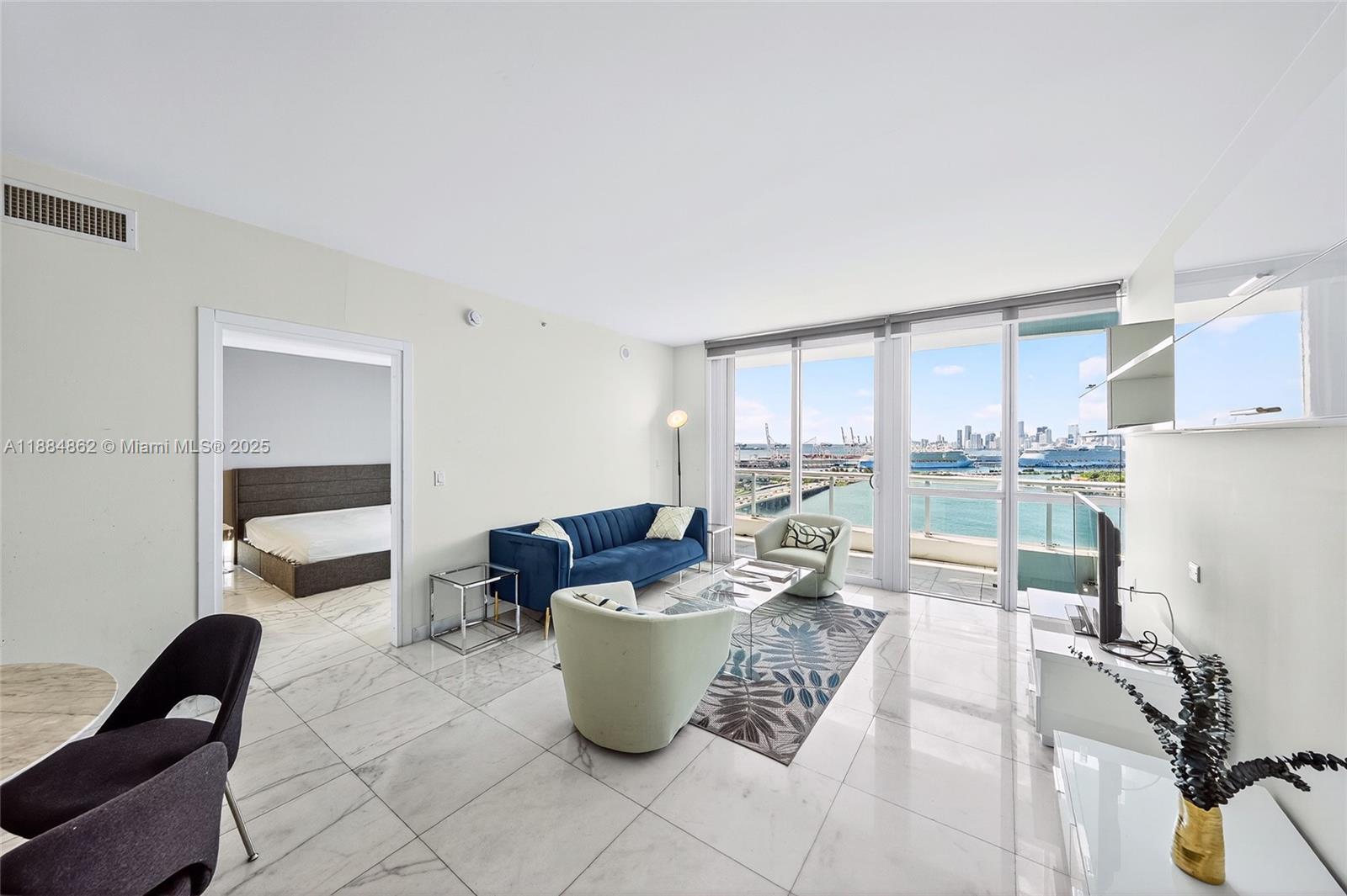 540 West Ave # 2111