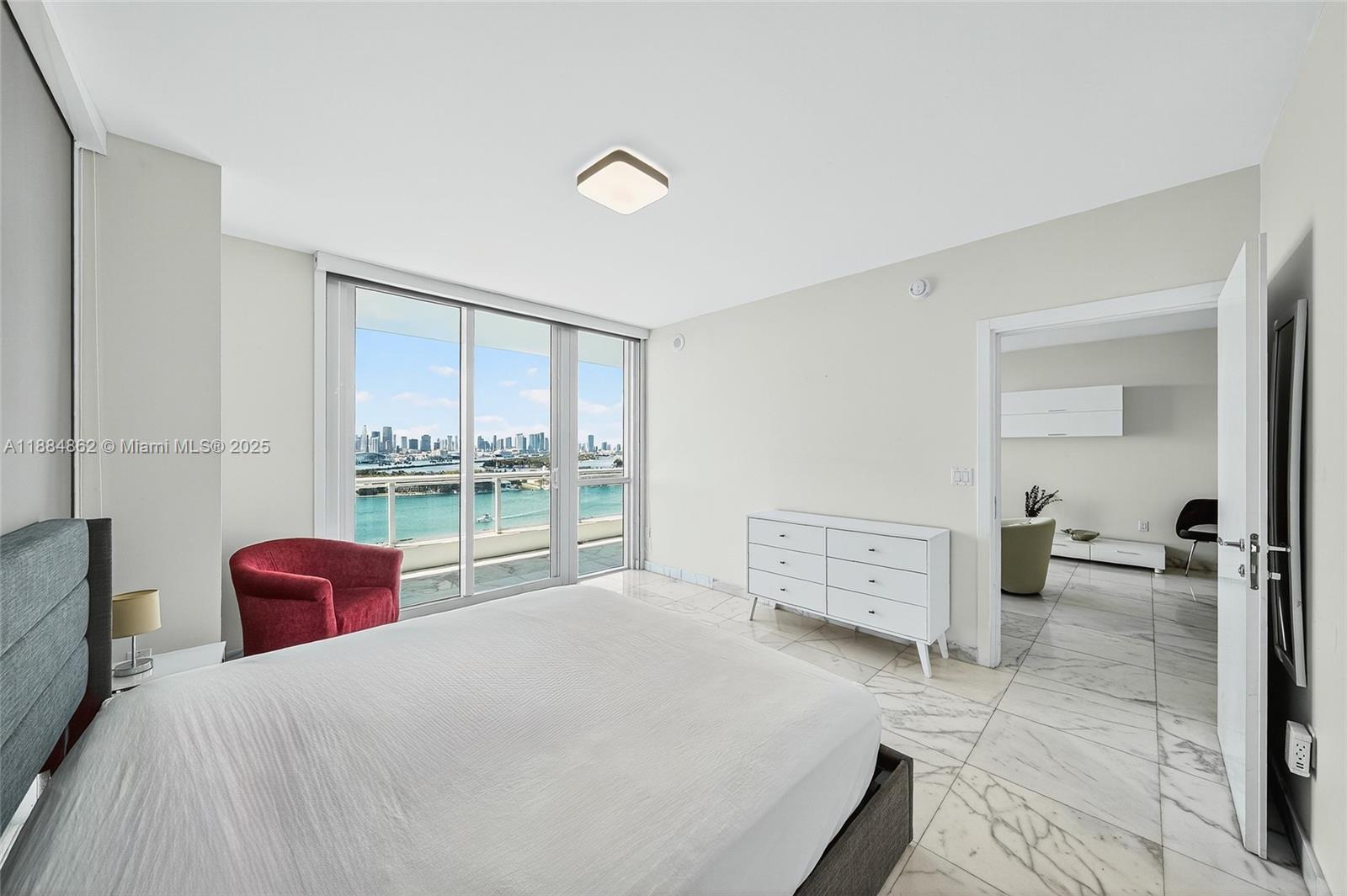 540 West Ave # 2111