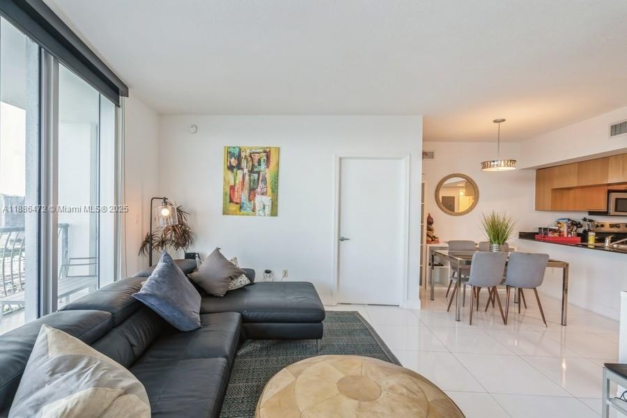 1750 N Bayshore Dr # 4802