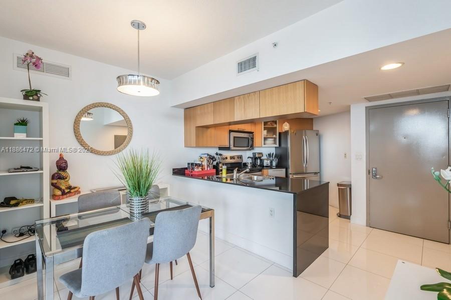 1750 N Bayshore Dr # 4802