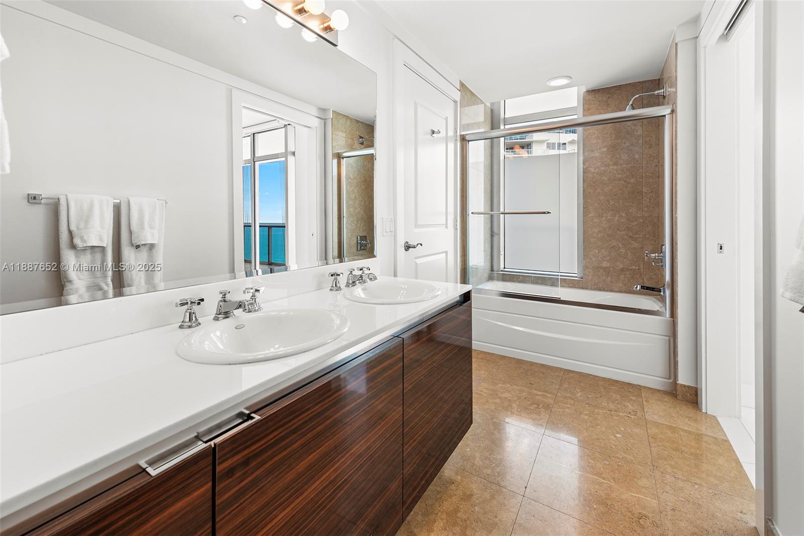 3737 COLLINS AV # 1301 Unit: S-1301