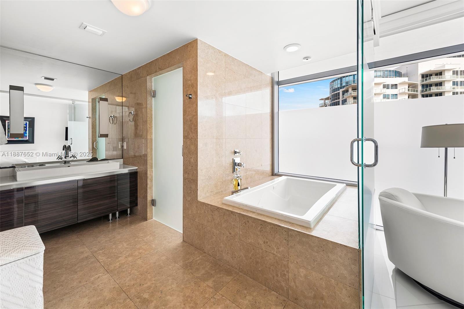 3737 COLLINS AV # 1301 Unit: S-1301