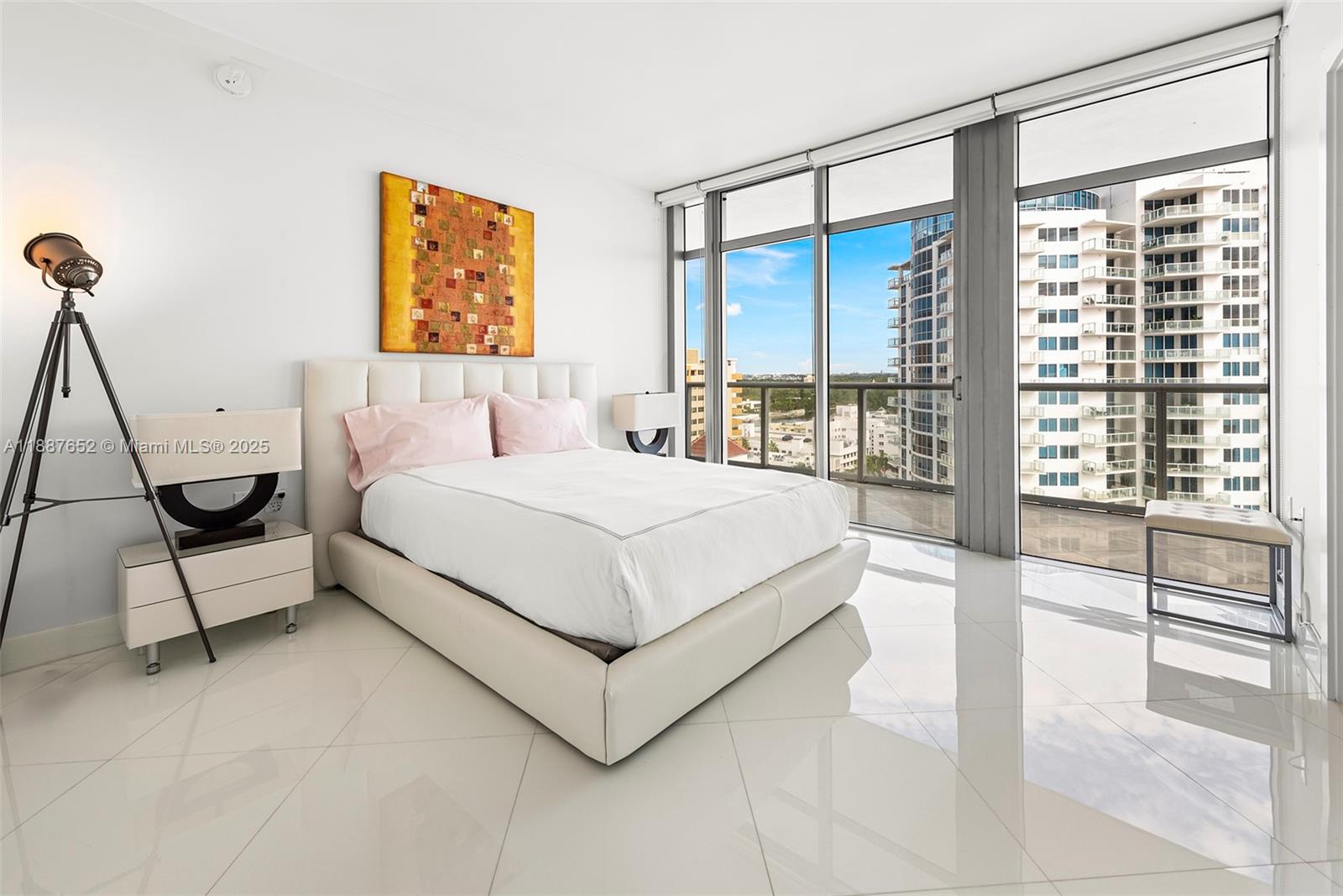 3737 COLLINS AV # 1301 Unit: S-1301
