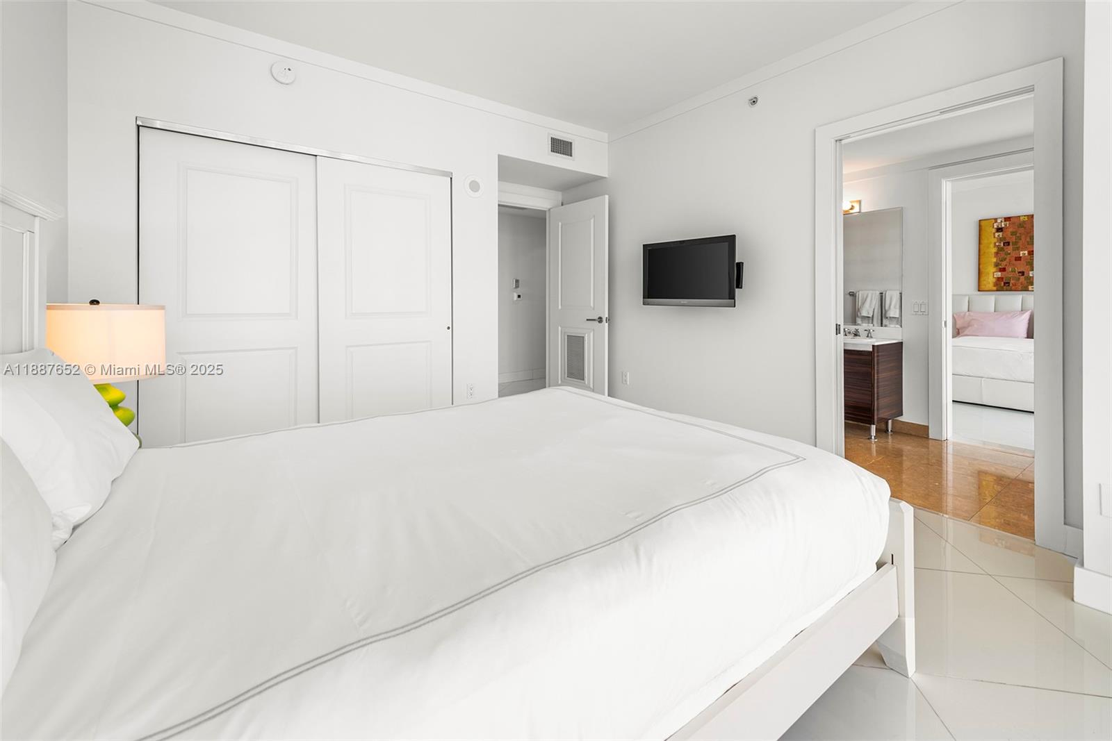 3737 COLLINS AV # 1301 Unit: S-1301
