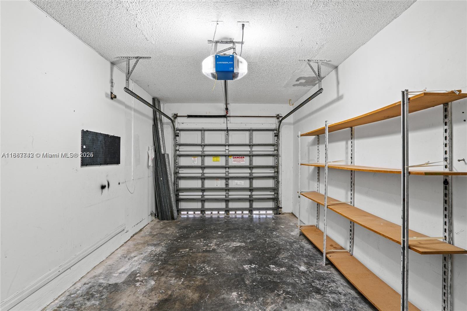 1162 SW 44th Ave