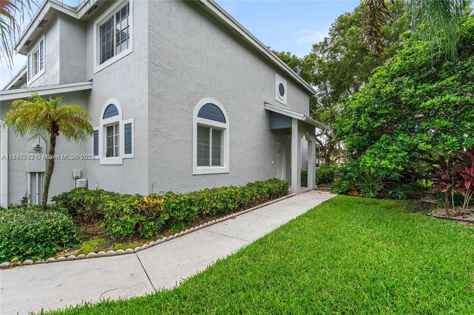 1162 SW 44th Ave