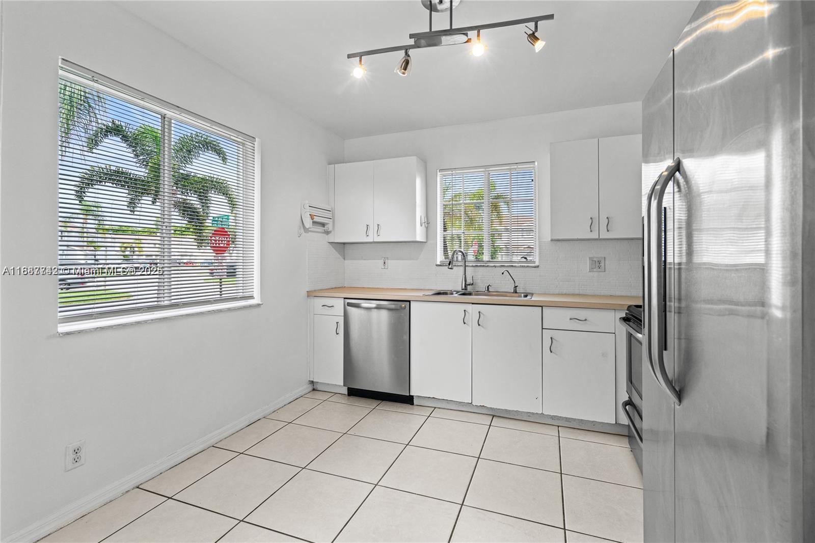 1162 SW 44th Ave