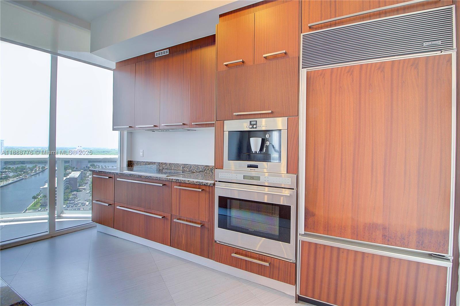 15901 Collins Ave # 1605