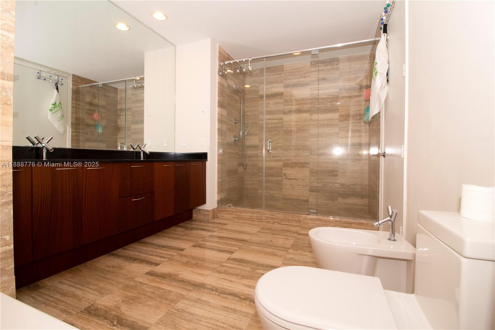 15901 Collins Ave # 1605