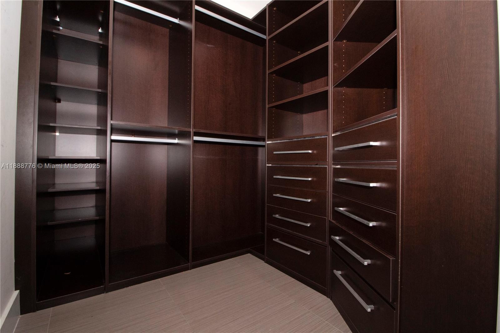 15901 Collins Ave # 1605