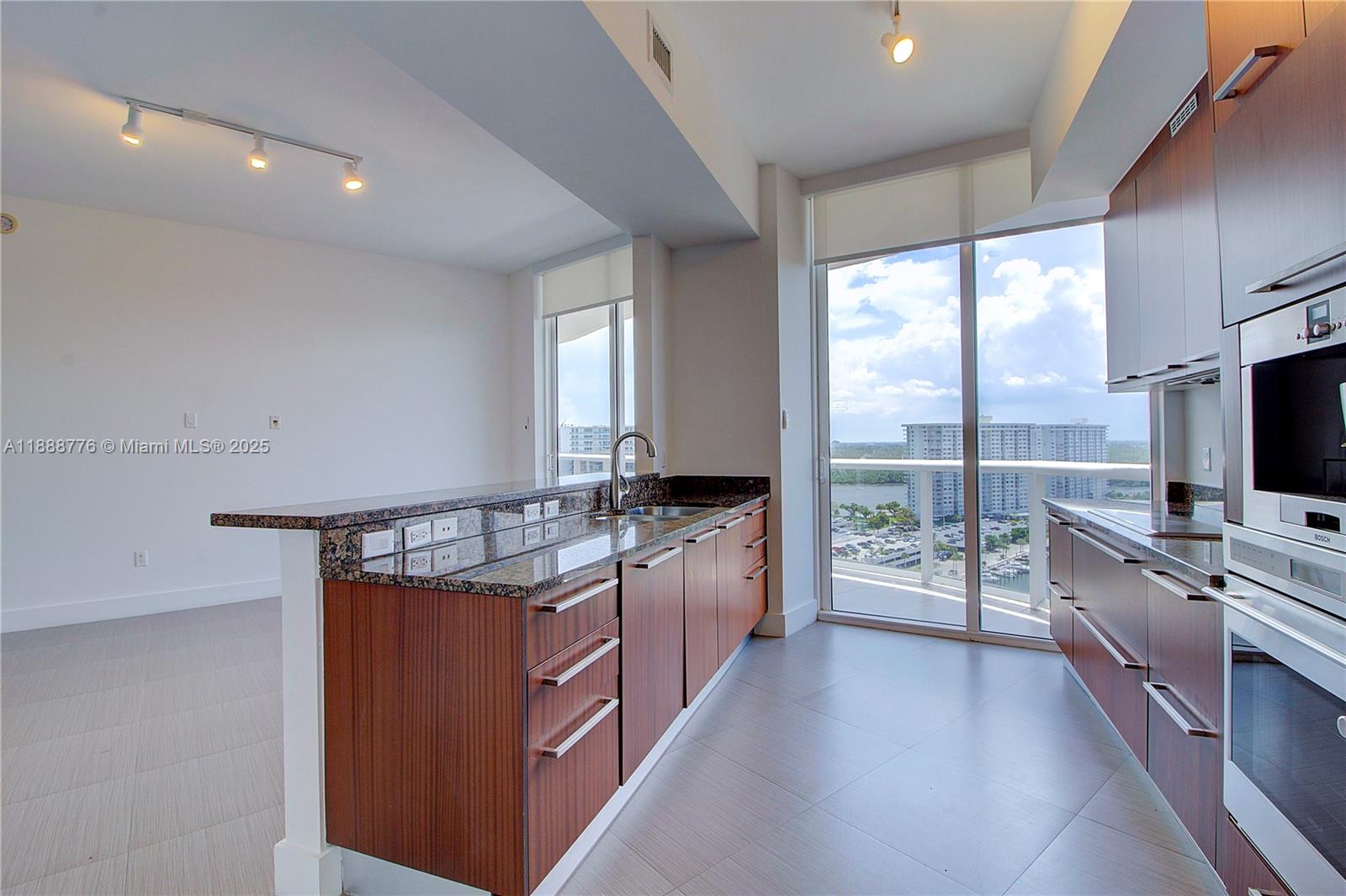 15901 Collins Ave # 1605