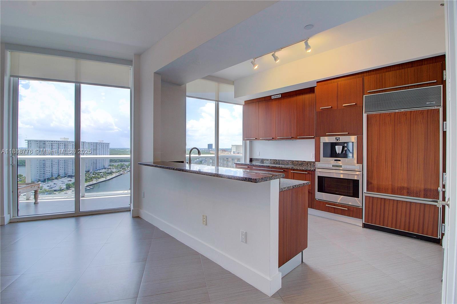 15901 Collins Ave # 1605