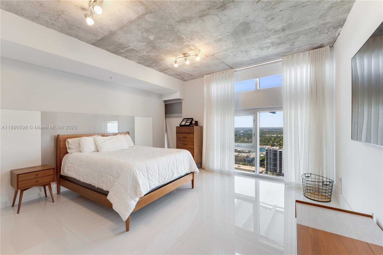 3301 NE 1st Ave Unit: PH7