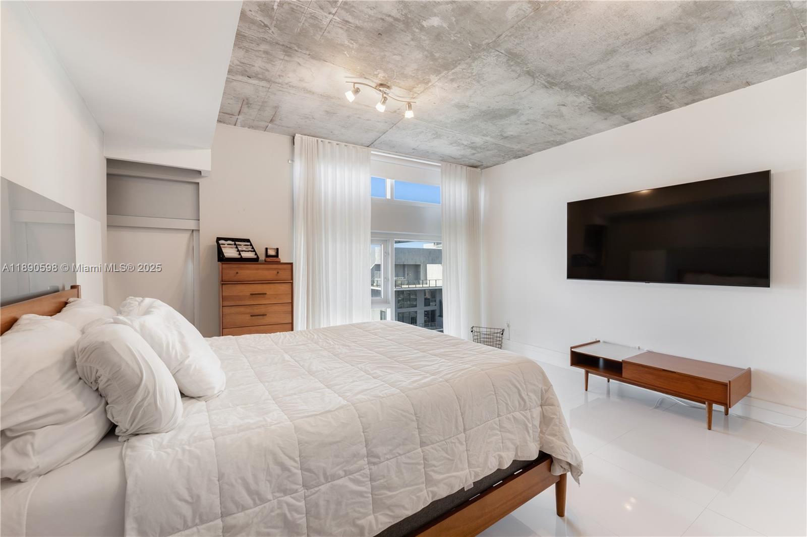 3301 NE 1st Ave Unit: PH7