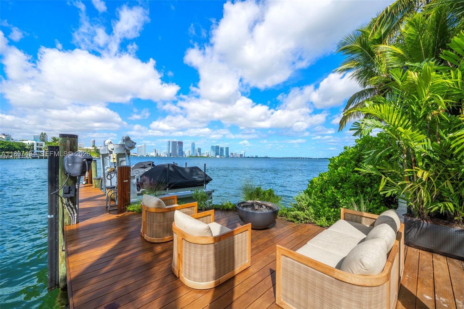 244 W San Marino Dr